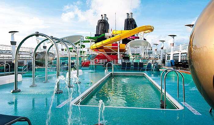 Kosher cruises feature pools and activities.