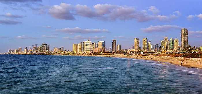Visit the beaches of Tel Aviv on Passover.