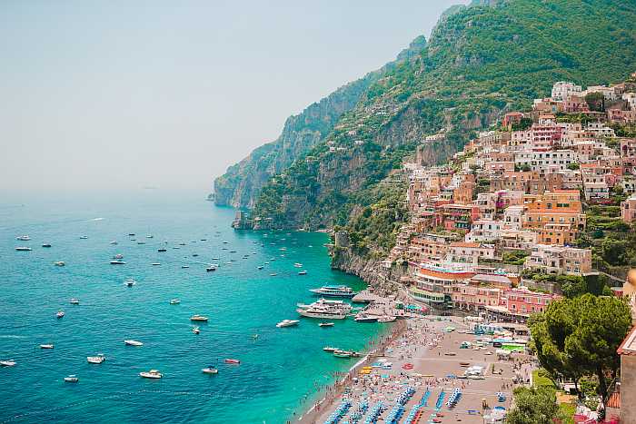 Passover programs on the Amalfi Coast.