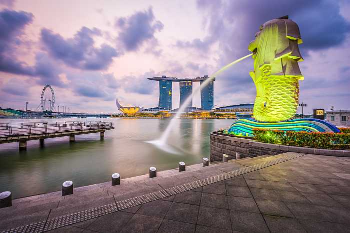 Merlion fountain at Marine Bay in Singapore.