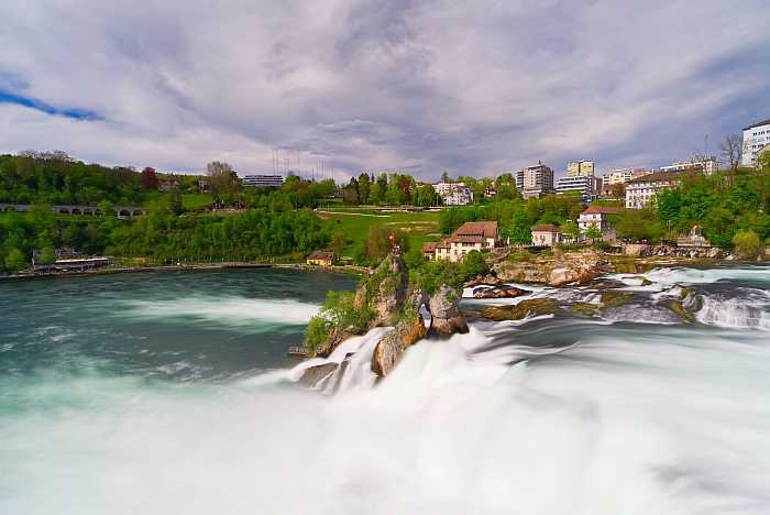 Kosher vacation guide switzerland - Rhine falls.